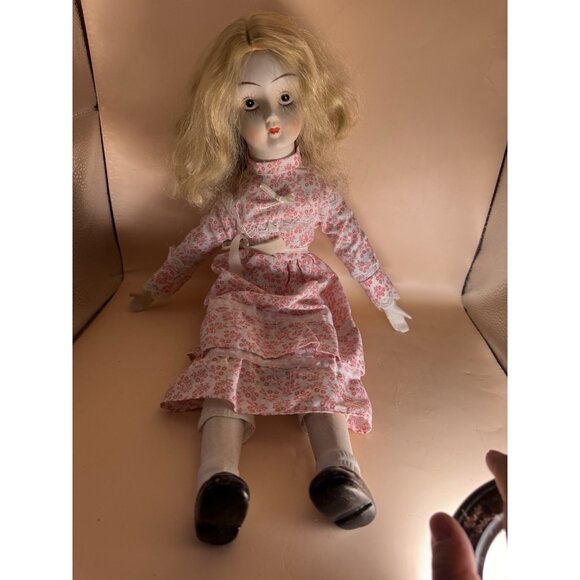 Paranormal/Haunted “Mother” Of The Dolls..NEGATIVE ENERGY. AWFUL. MEAN, BAD ETC. - Picture 7 of 7